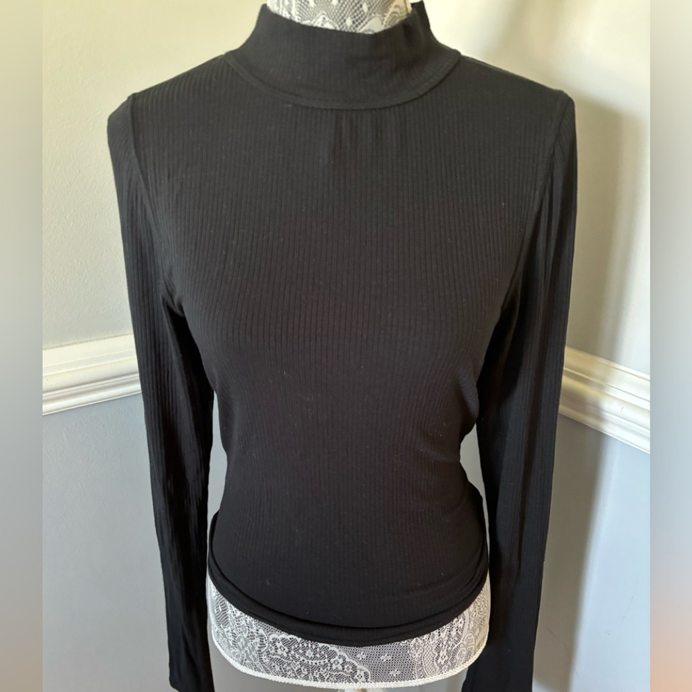 Women’s free people black Ribbed Mock Neck Open Back Top Size XL